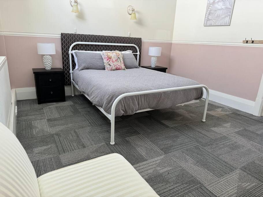 4 Large Bedroom Apartment In The City Hastings Esterno foto