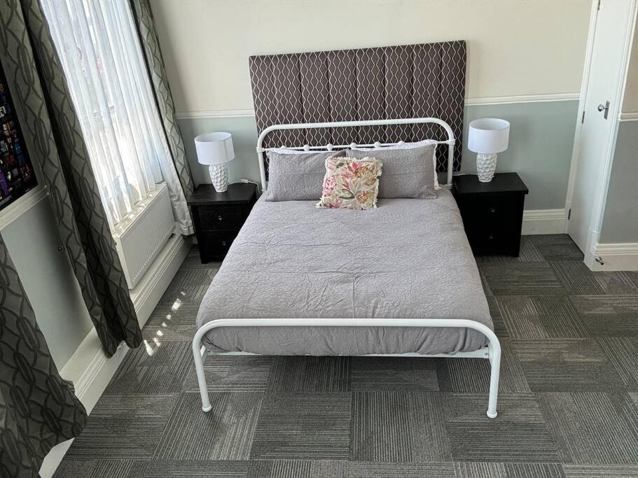 4 Large Bedroom Apartment In The City Hastings Esterno foto
