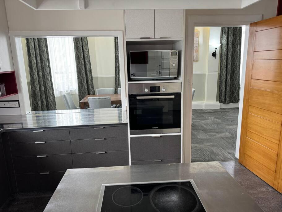 4 Large Bedroom Apartment In The City Hastings Esterno foto